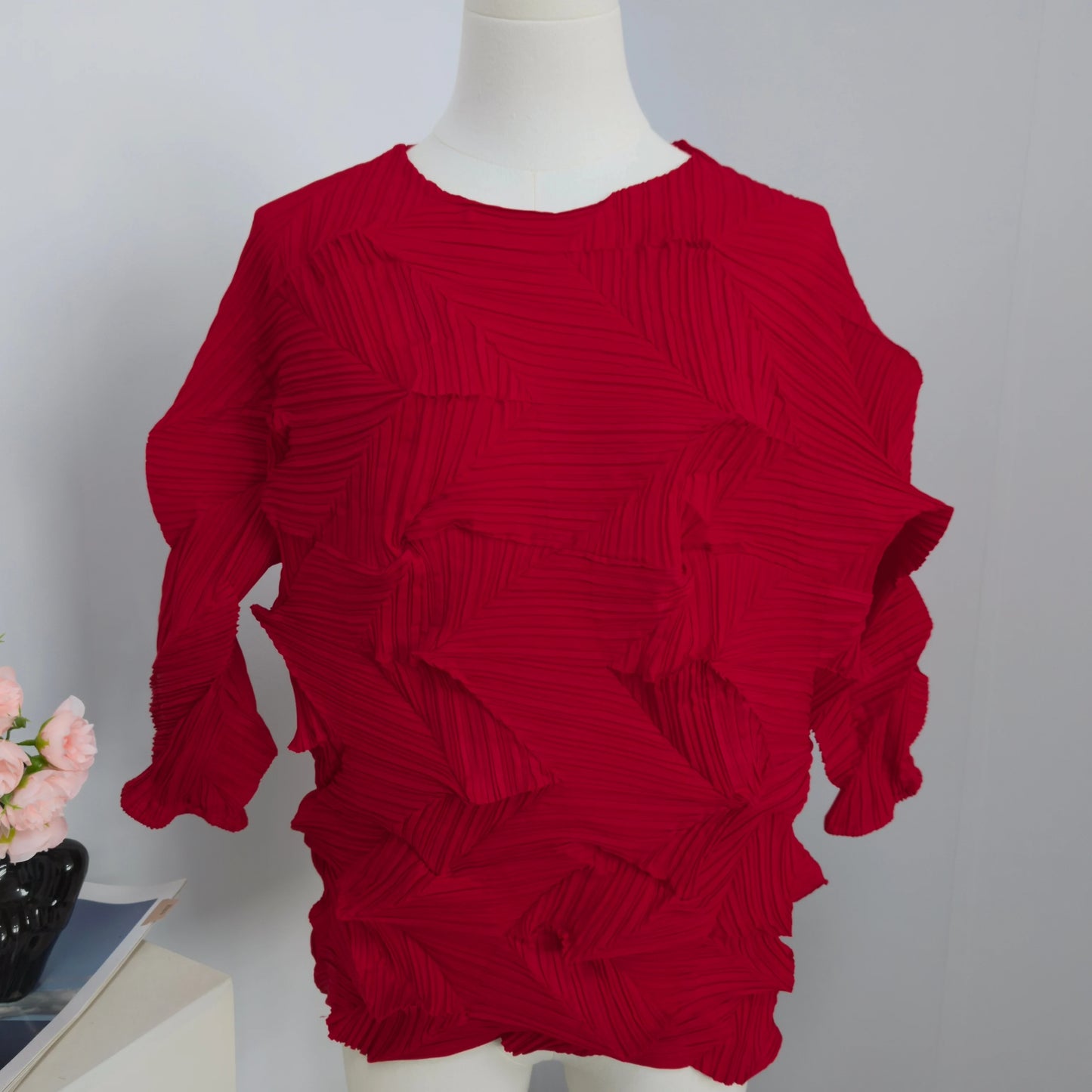 Miyake-Style Pleated T-Shirt - Women's Loose Round-Neck Summer Top