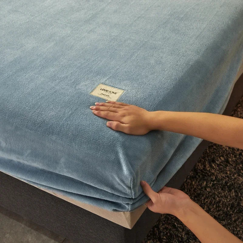 Soft Warm Thick Velvet Fitted Sheet High Quality Non Slip Mattress Cover Adjustable Protector Soft Bed Sheet with Elastic