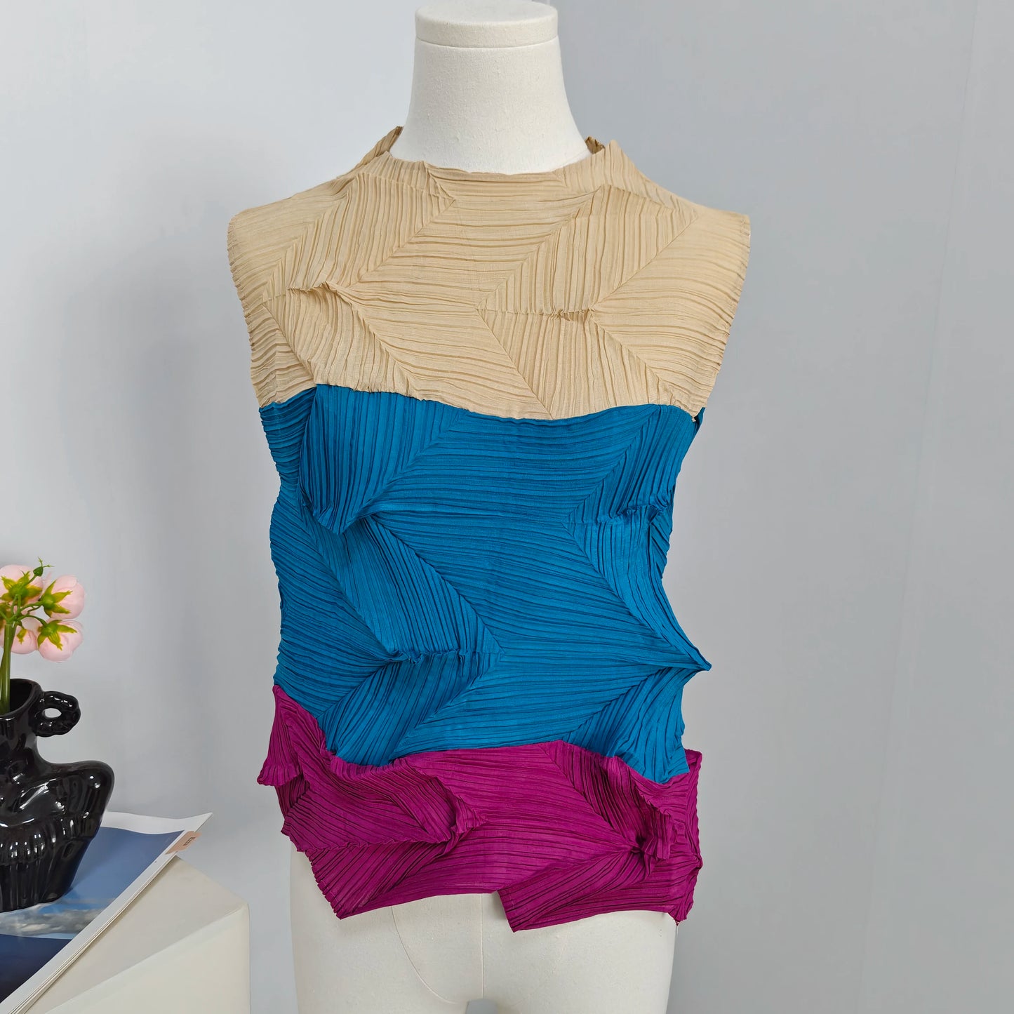 Miyake-Style Pleated T-Shirt - Women's Loose Round-Neck Summer Top