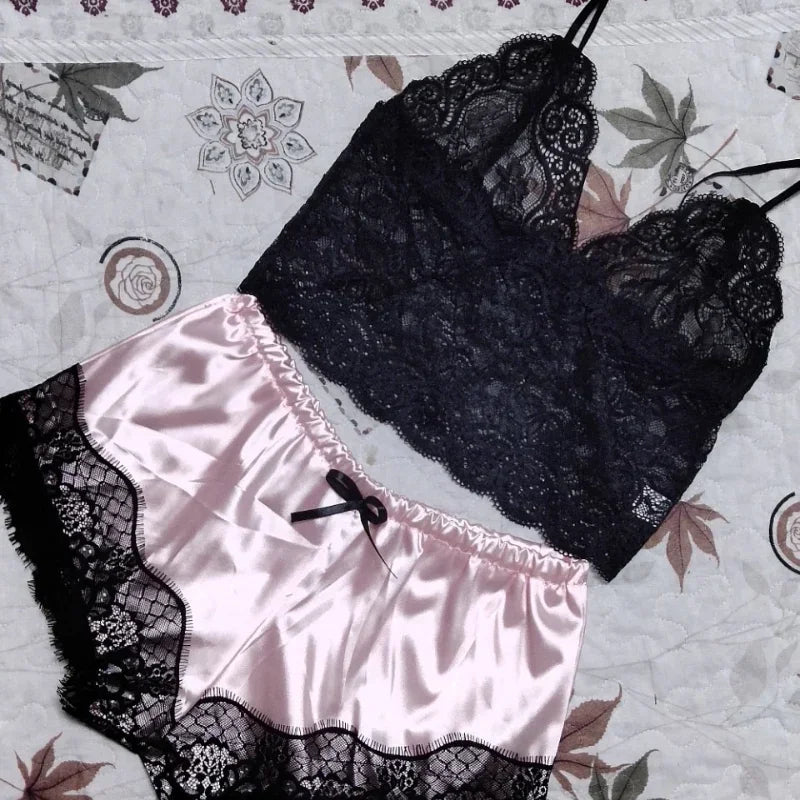 Sleepwear Womens Sexy Pajamas Set Lace Nachtkleding Lingerie Sleeveless V-Neck Tops and Shorts Sets Nightwear Loungewear