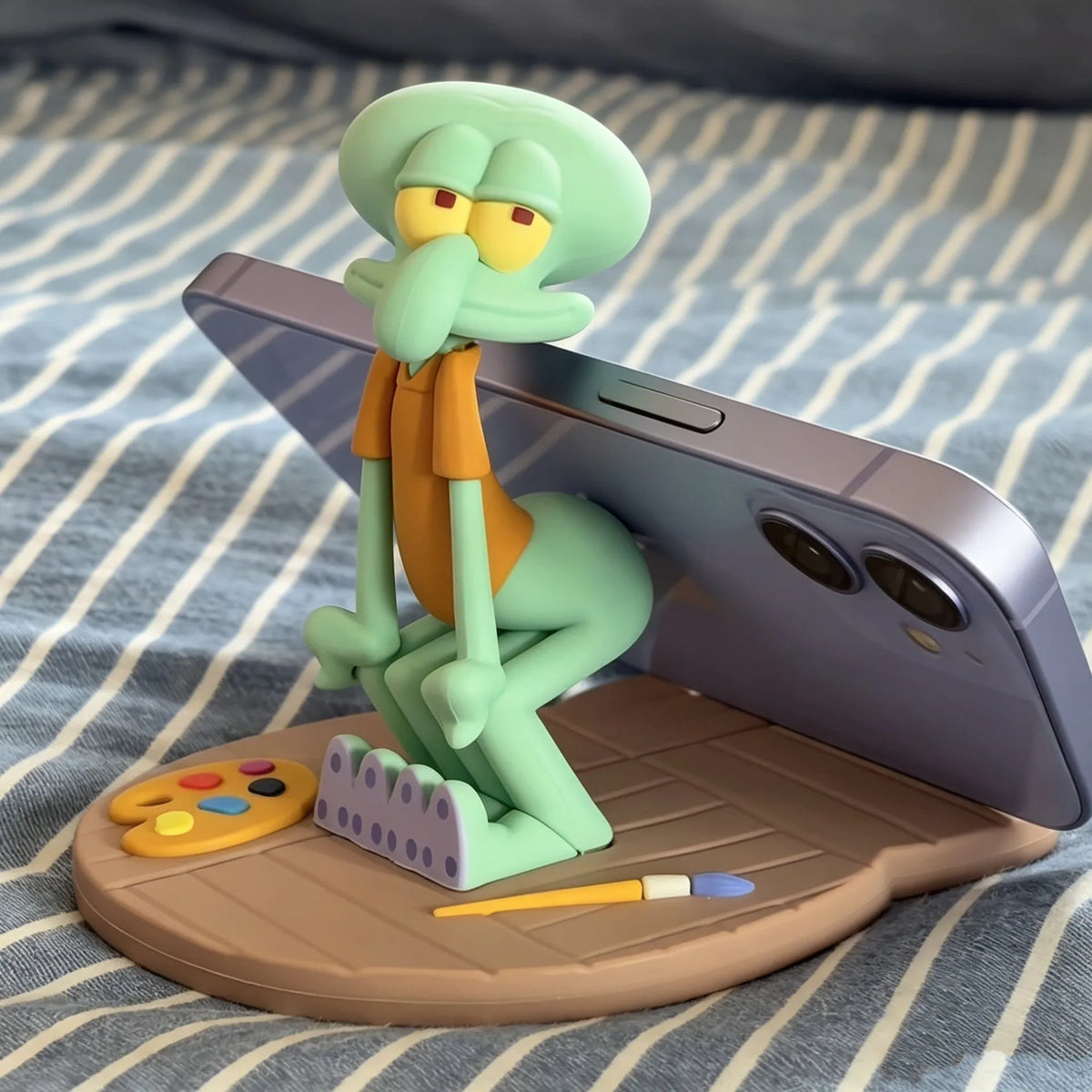 Hot Sale Octopus Phone Holder Stable Cartoon Cute Anime Figure Ornament Funny Cartoon Desktop Stand Home Decor Gift For Fans