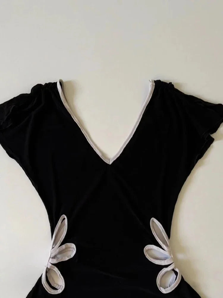 Women's Vintage Harajuku V-Neck Backless Crop T-Shirt – Grunge Y2K Patchwork Subculture Tee