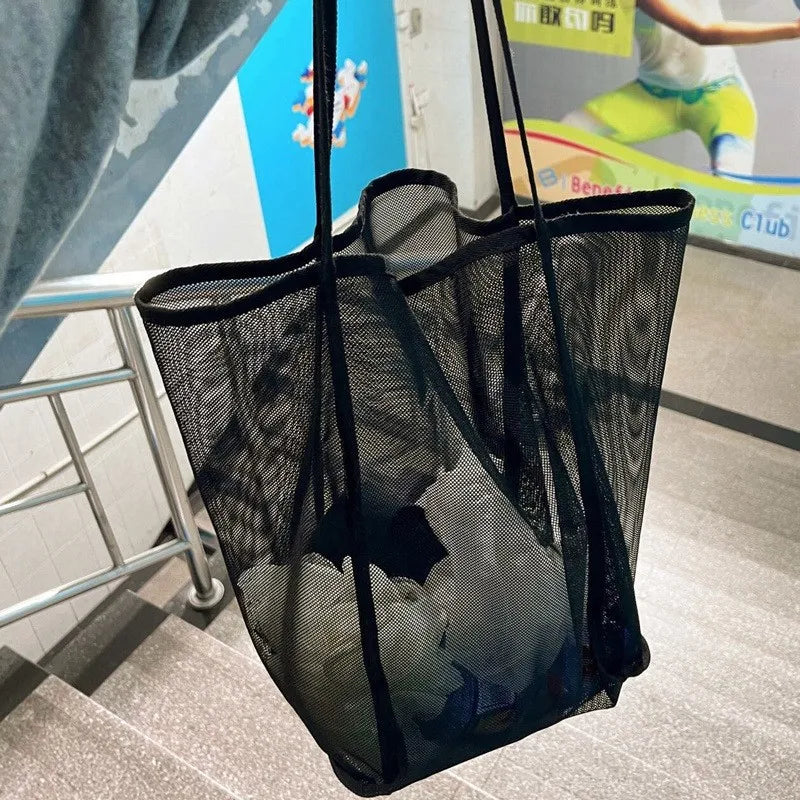 New transparent mesh shoulder bag, stylish and lightweight, with ample capacity, versatile for shopping, beach bag.