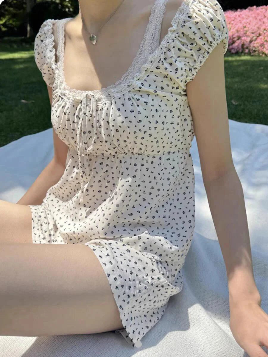 White Lace Tied Square Neck Summer T-shirts Chic Elegant Short Sleeve Tee Cotton Y2K Street Casual Bow Tie-up Top Women