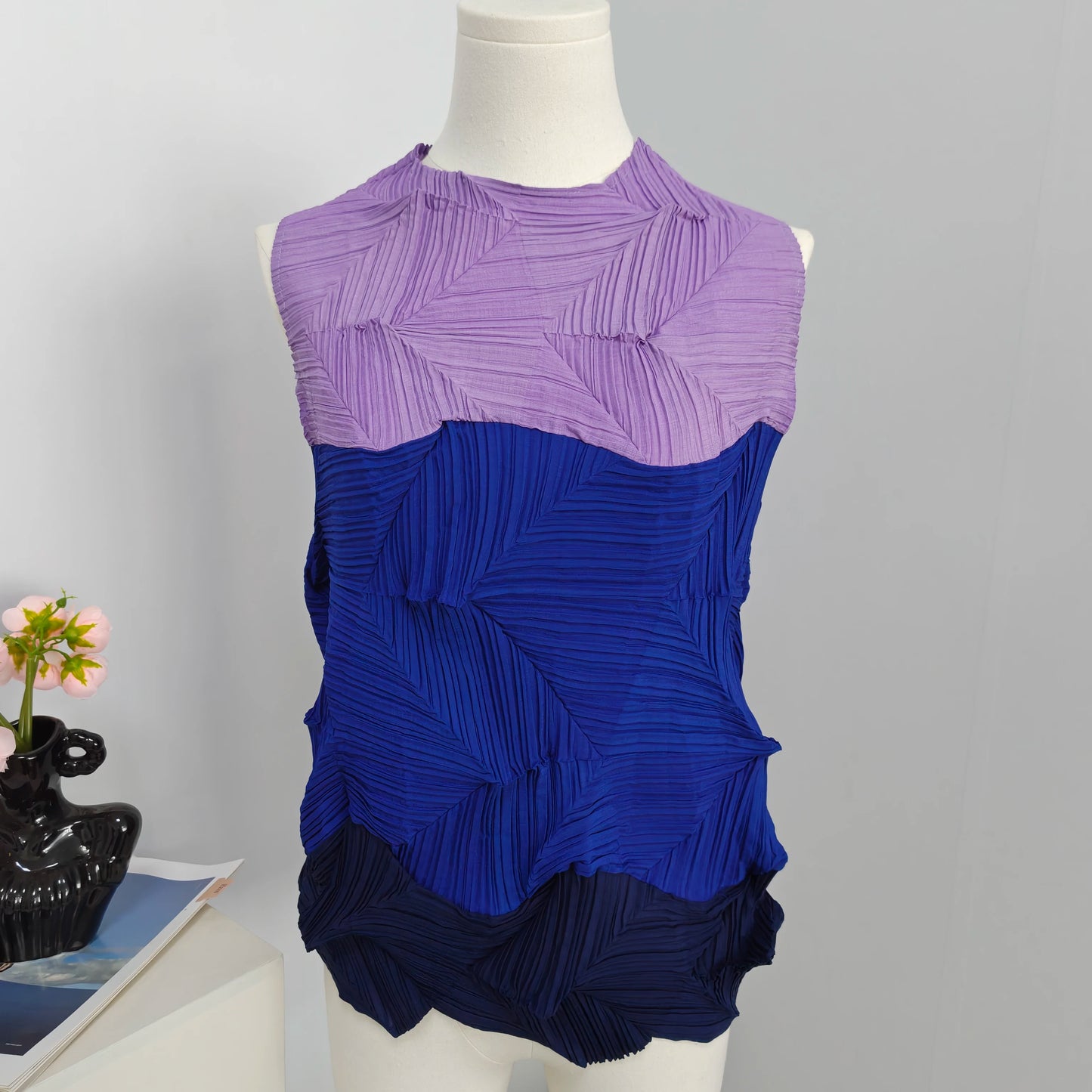 Miyake-Style Pleated T-Shirt - Women's Loose Round-Neck Summer Top