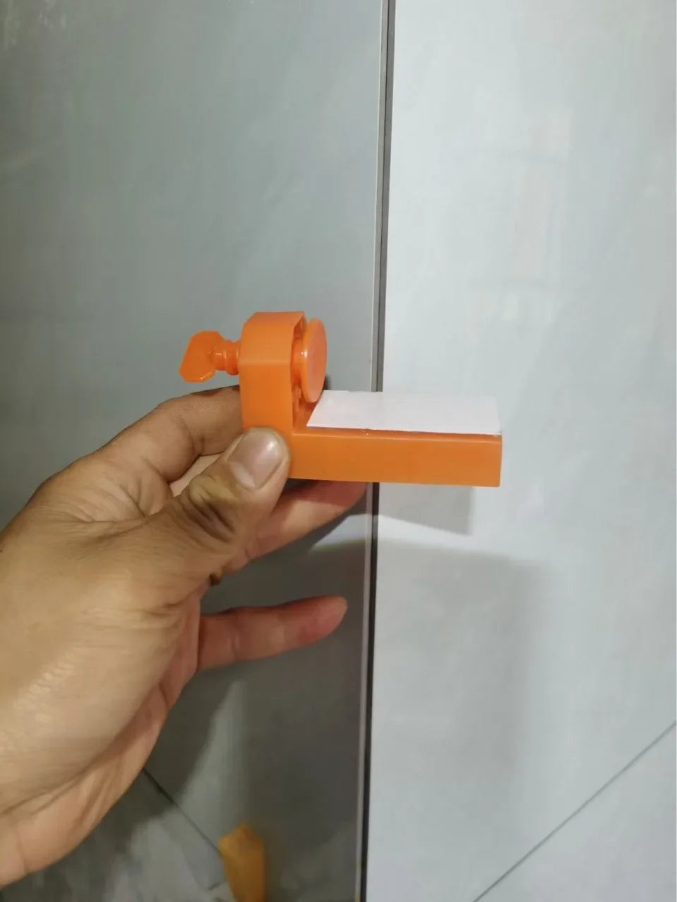 Tile Leveling System Clips & Spacers, 30 Pc Male Angle Set