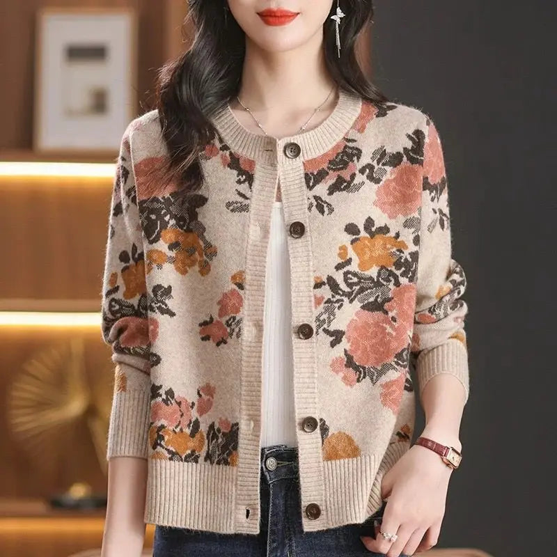 Knitted cardigan for women short sweater jacket outerwear 2025 spring and autumn new and fashionable jacquard round neck top