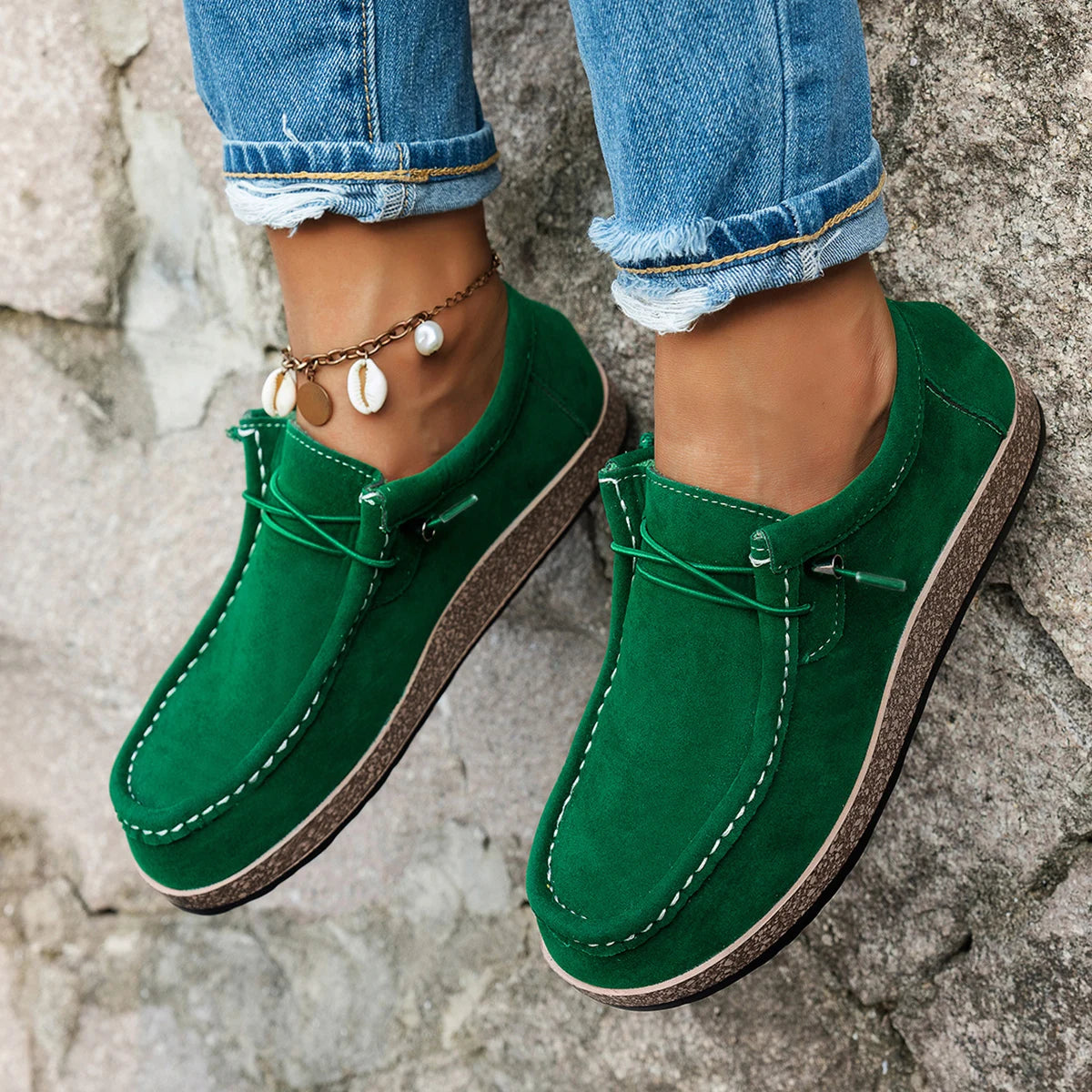 Graffiti Canvas Sneakers for Women — Retro Low-Top Lace-Up Casual Shoes