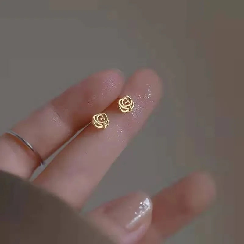 Korean Minimalism Gold Color Small Leaf Butterfly Stud Earrings for Women Hypoallergenic Daily Wear Ear Girls Pierc Gifts