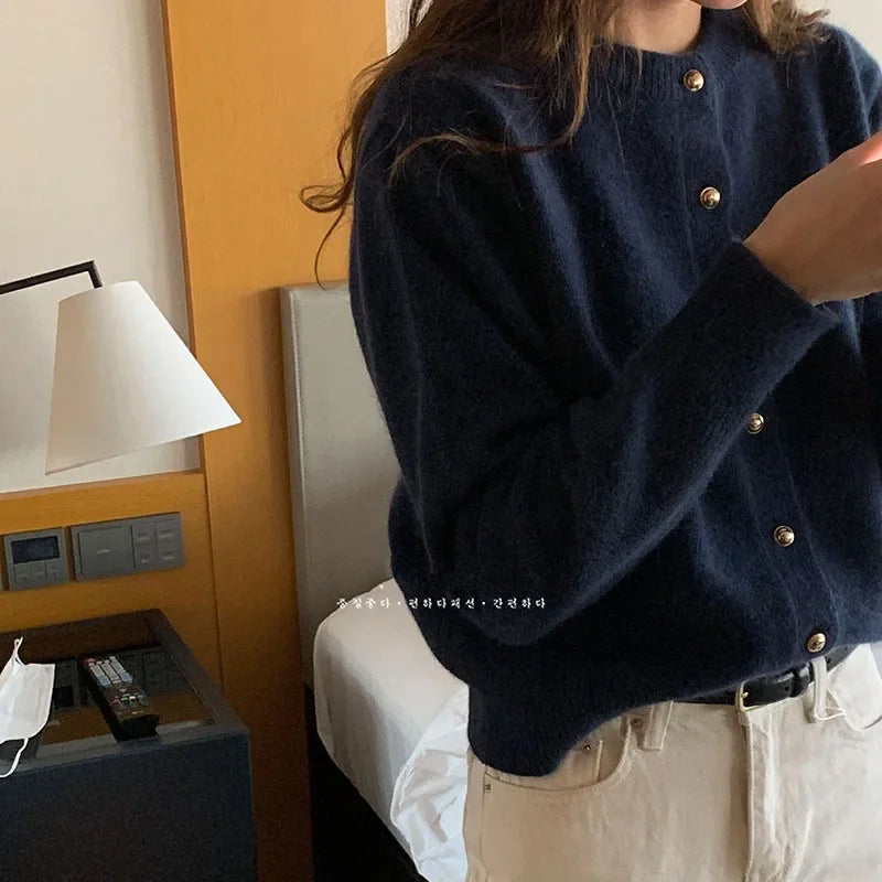 Women's Loose Round Neck Knit Cardigan - Soft Sweater Jacket - photo 2