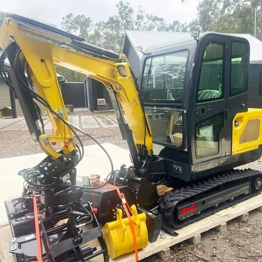 Free Shipping Mini Excavators 2 Ton R330 Kubota EPA Engine Small Digger With Cab Micro Excavator Machine For Sale