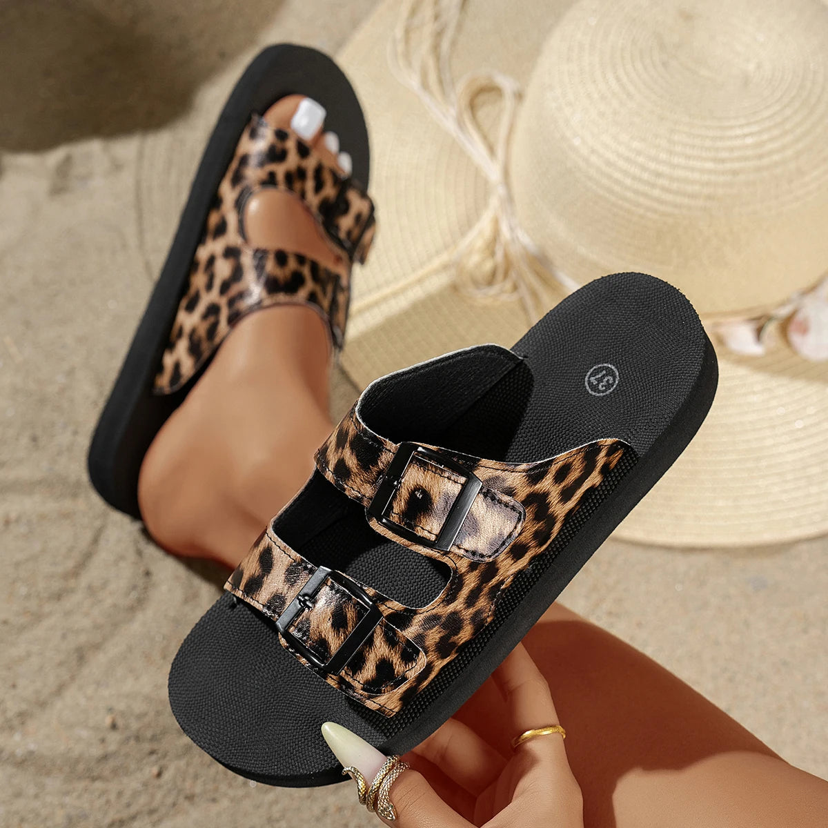 Summer Sexy Leopard Print Buckle Women's Sandals Beach Vacation Daily Walk Casual Fashion Versatile Soft Sole Flat Heel Slippers