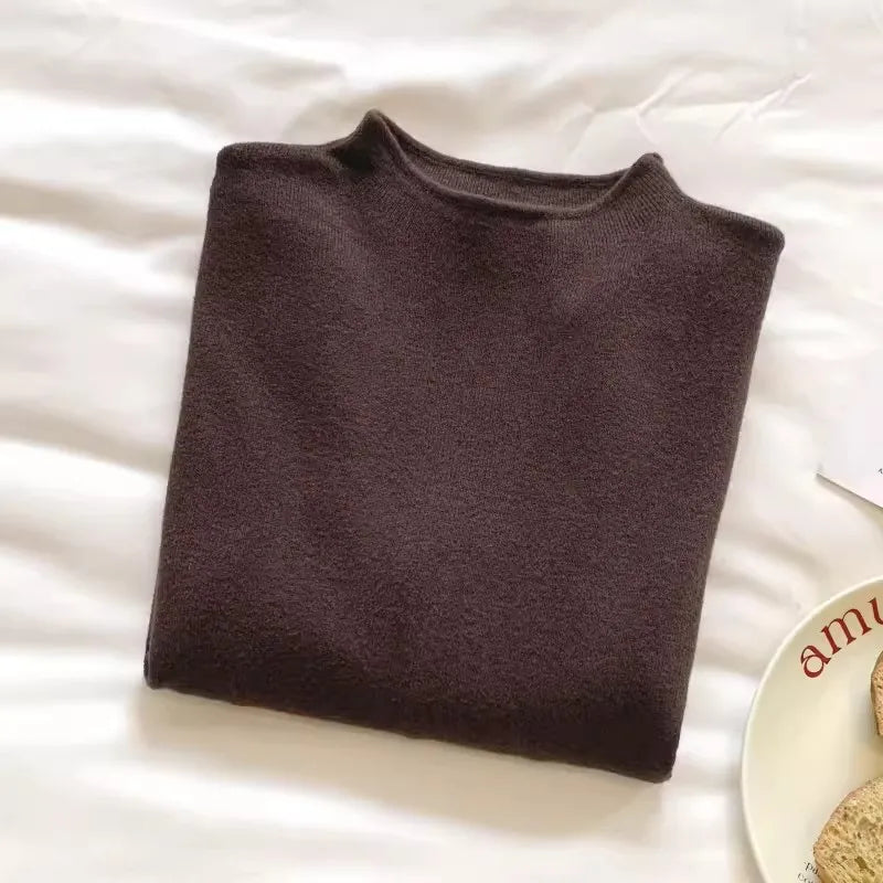 Women's vintage turtleneck sweater — view 20 of 20