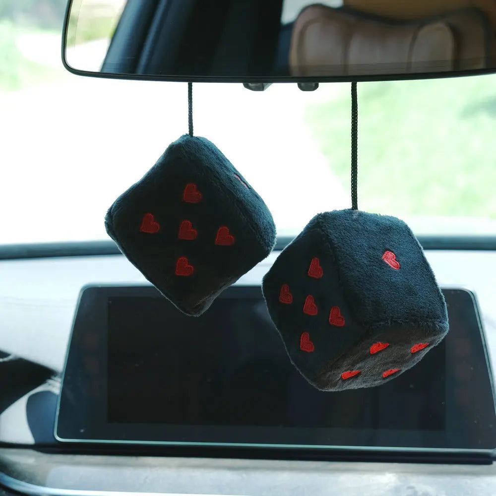 1 Pair 7cm Fuzzy Plush Dice Heart Shape Decor for Car Rearview Mirror, Retro Square Decoration Dice for Car Hanging Accessories