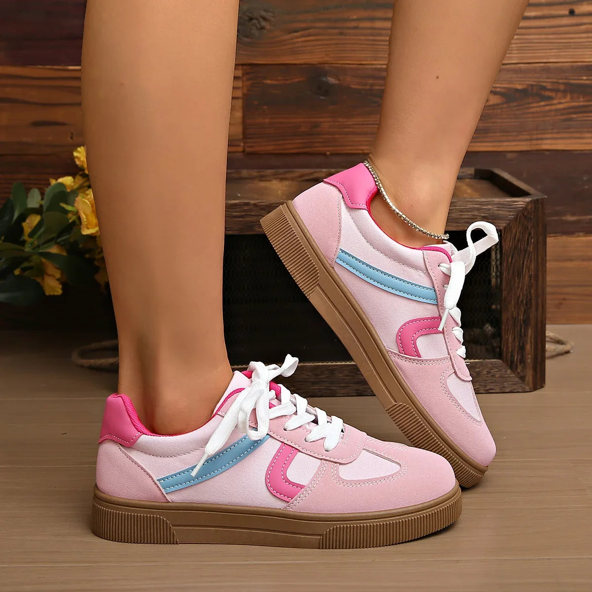 Lightweight Sports Sneakers for Women — Mixed-Color Lace-Up Casual Trainers