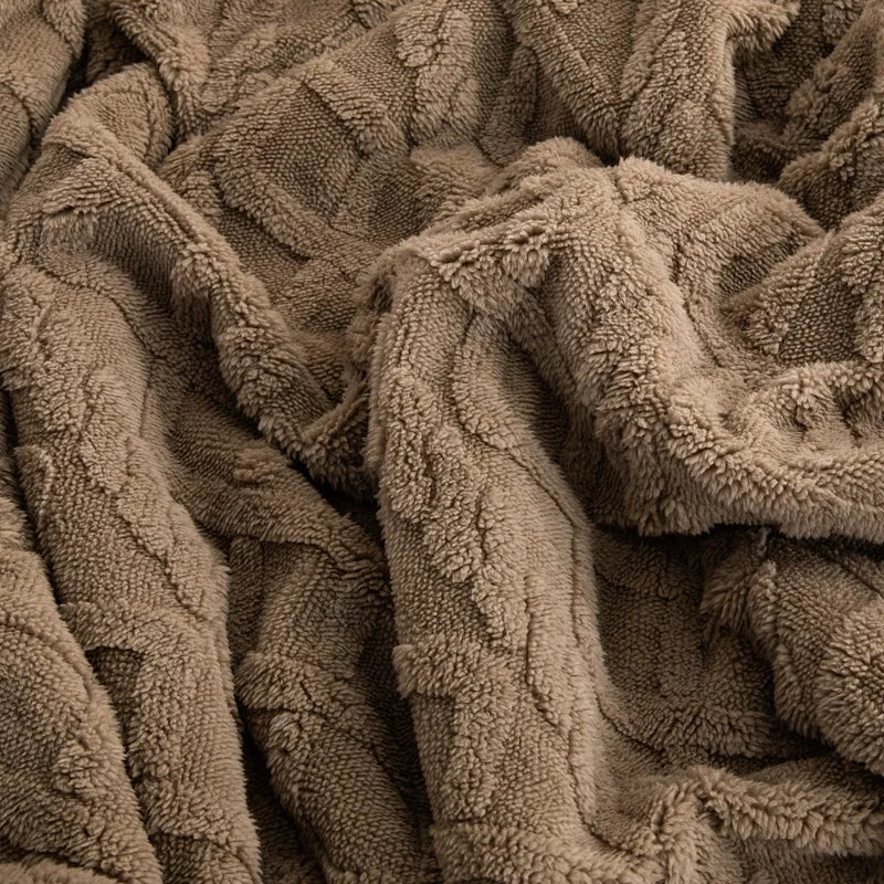 Cozy Coral Fleece Winter Throw Blanket - Soft & Plush