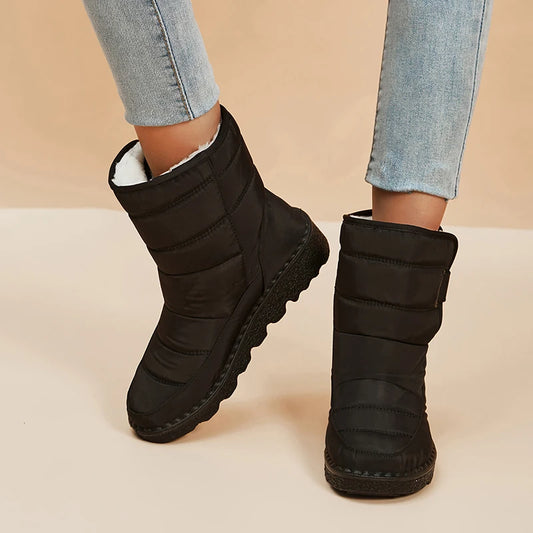 Women's Plush Lined Snow Boots - Non-Slip Platform Ankle Winter Boots