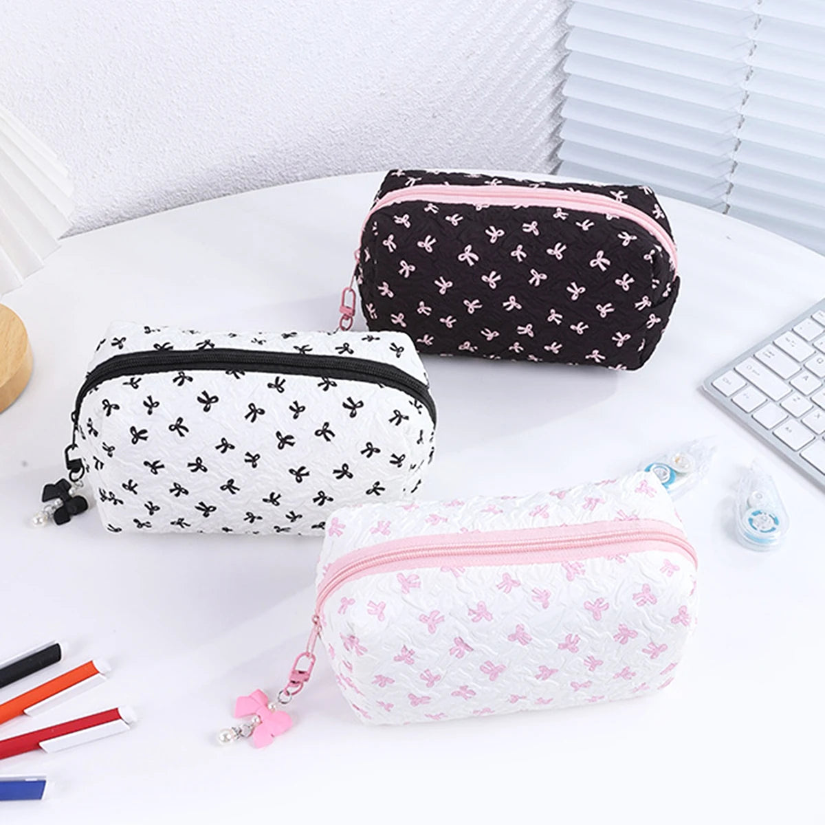 1pc Bow Tie Pattern Pencil Case, Creative Butterfly Tie Zipper Pearl Pendant, Fashion School Supplies - Back to School Essential