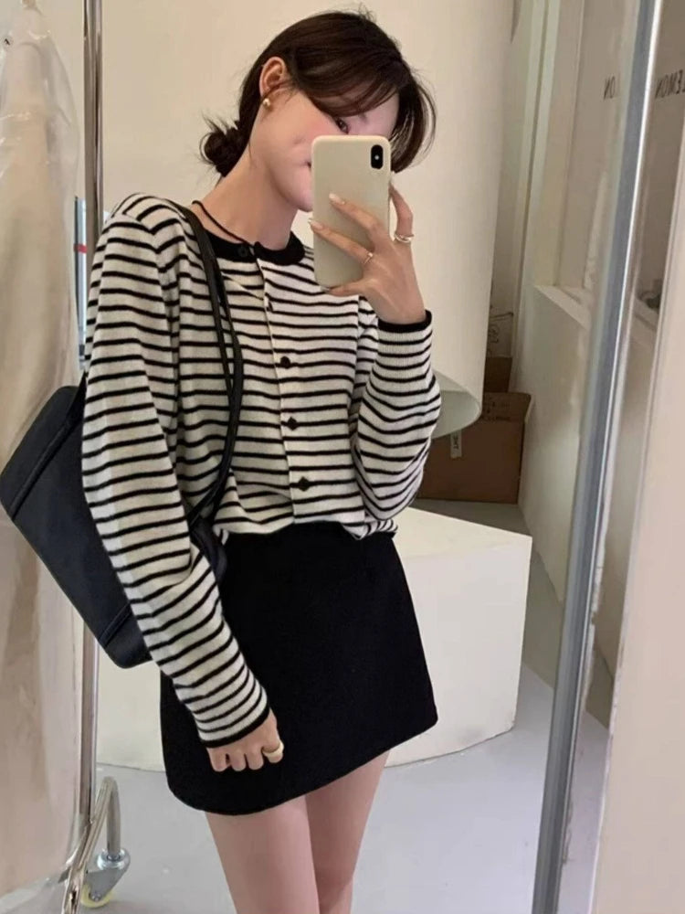 Women's Striped Cropped Knit Cardigan - Round Neck Button Sweater - photo 5