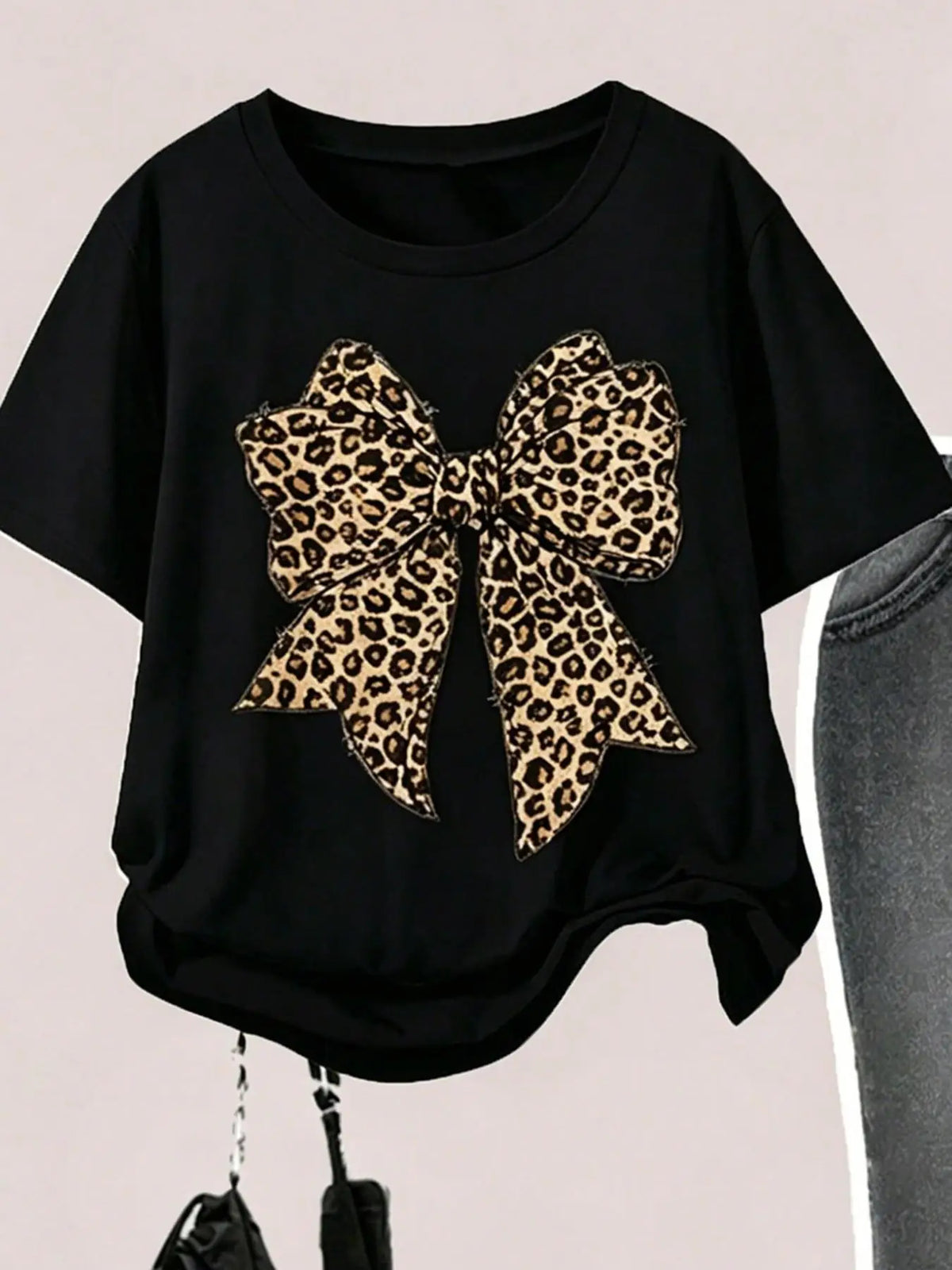 Girls' Summer and Autumn Casual Outfit: Black Short-Sleeve T-Shirt + Faux Denim Flared Pants with Bow Print, Suitable for Girls Aged 4-12, Versatile Clothing for Home and Outings