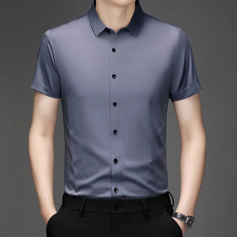 Men's Solid Short-Sleeve Shirt - Wrinkle-Free, Versatile All-Season