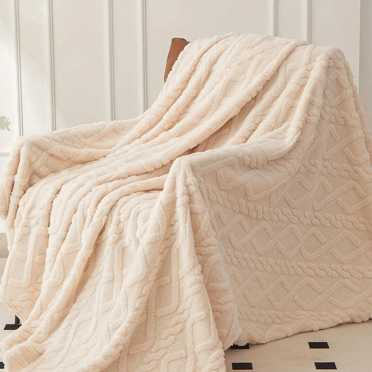 Lightweight Coral Fleece Blanket - Single-Layer Throw for Bed and Sofa - photo 3
