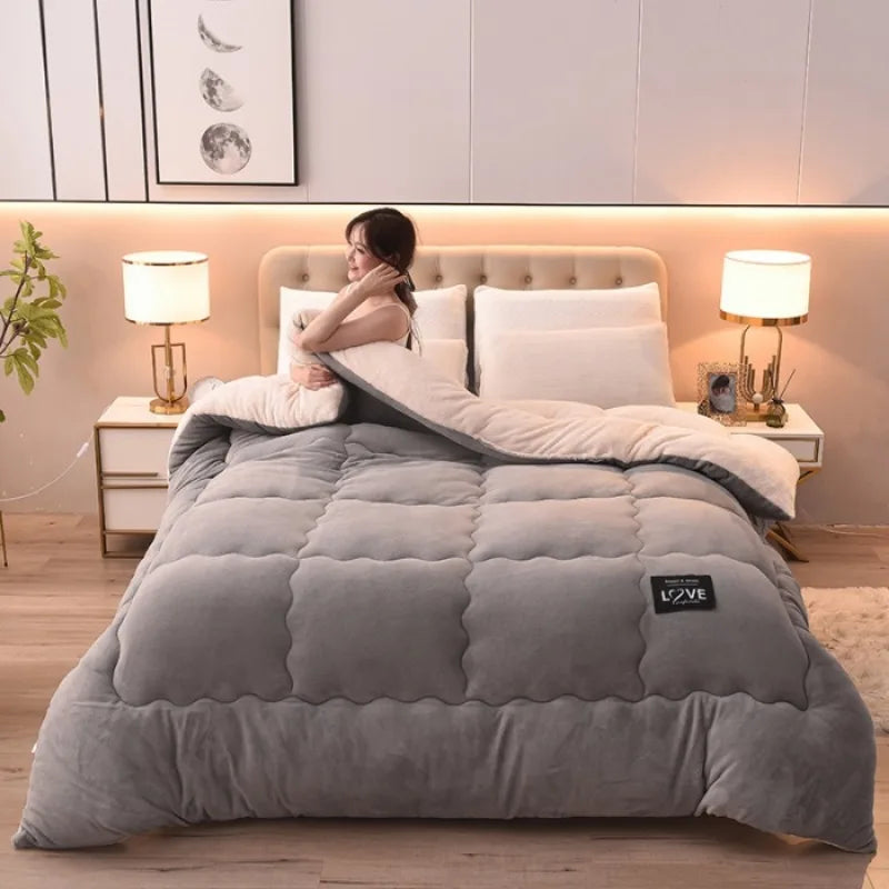 Lamb Fleece Winter Quilt, Thick Warm Comforter