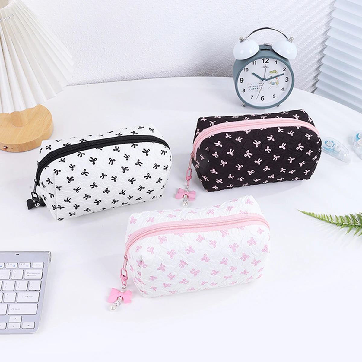 1pc Bow Tie Pattern Pencil Case, Creative Butterfly Tie Zipper Pearl Pendant, Fashion School Supplies - Back to School Essential